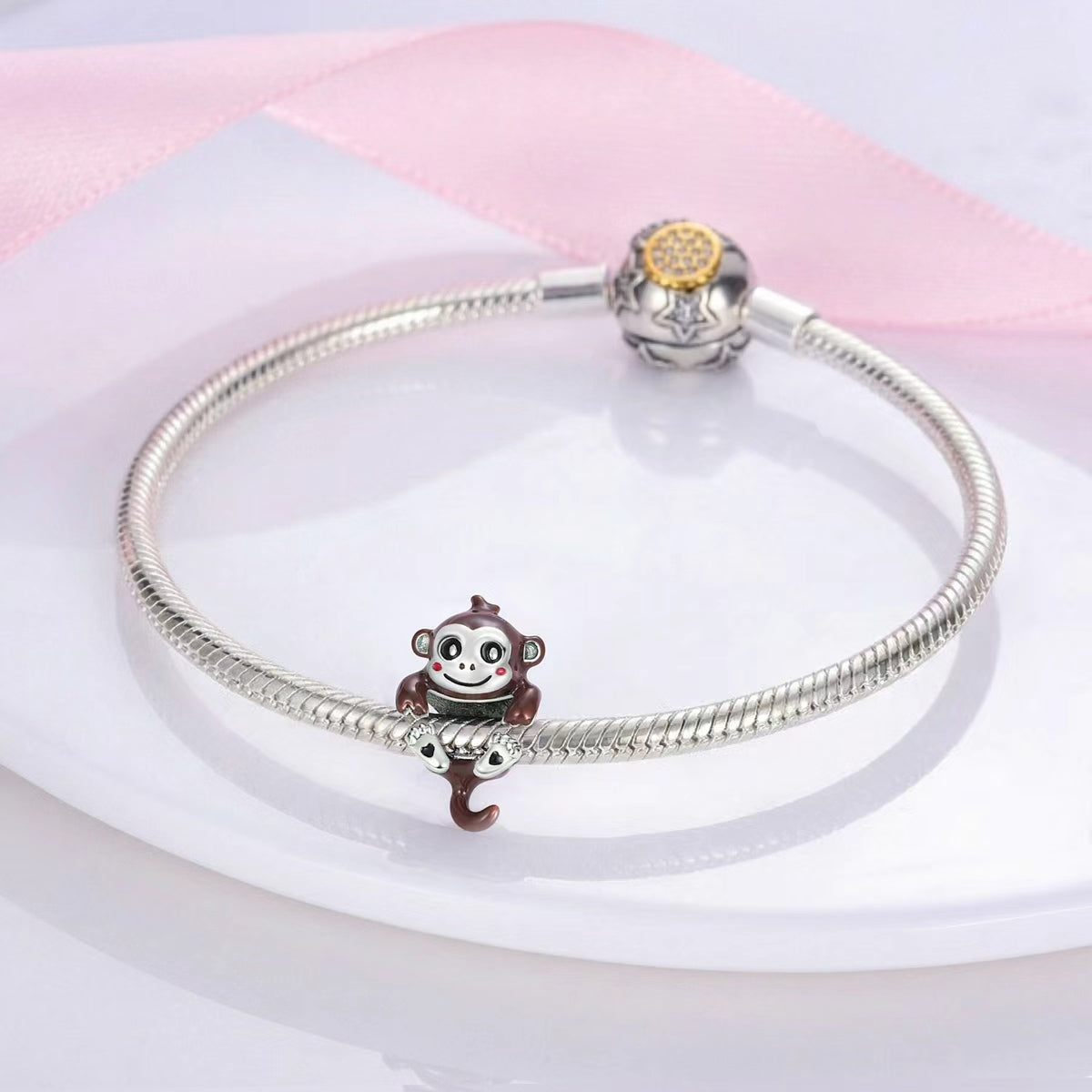 Punch Majom Charm